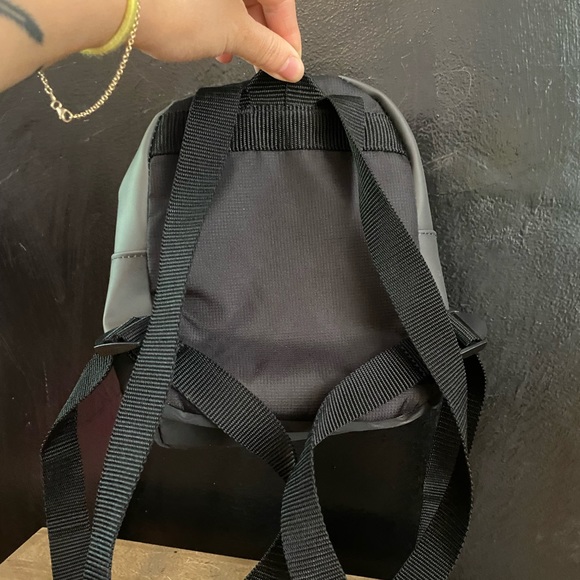 vintage ADIDAS mini backpack - Picture 4 of 7